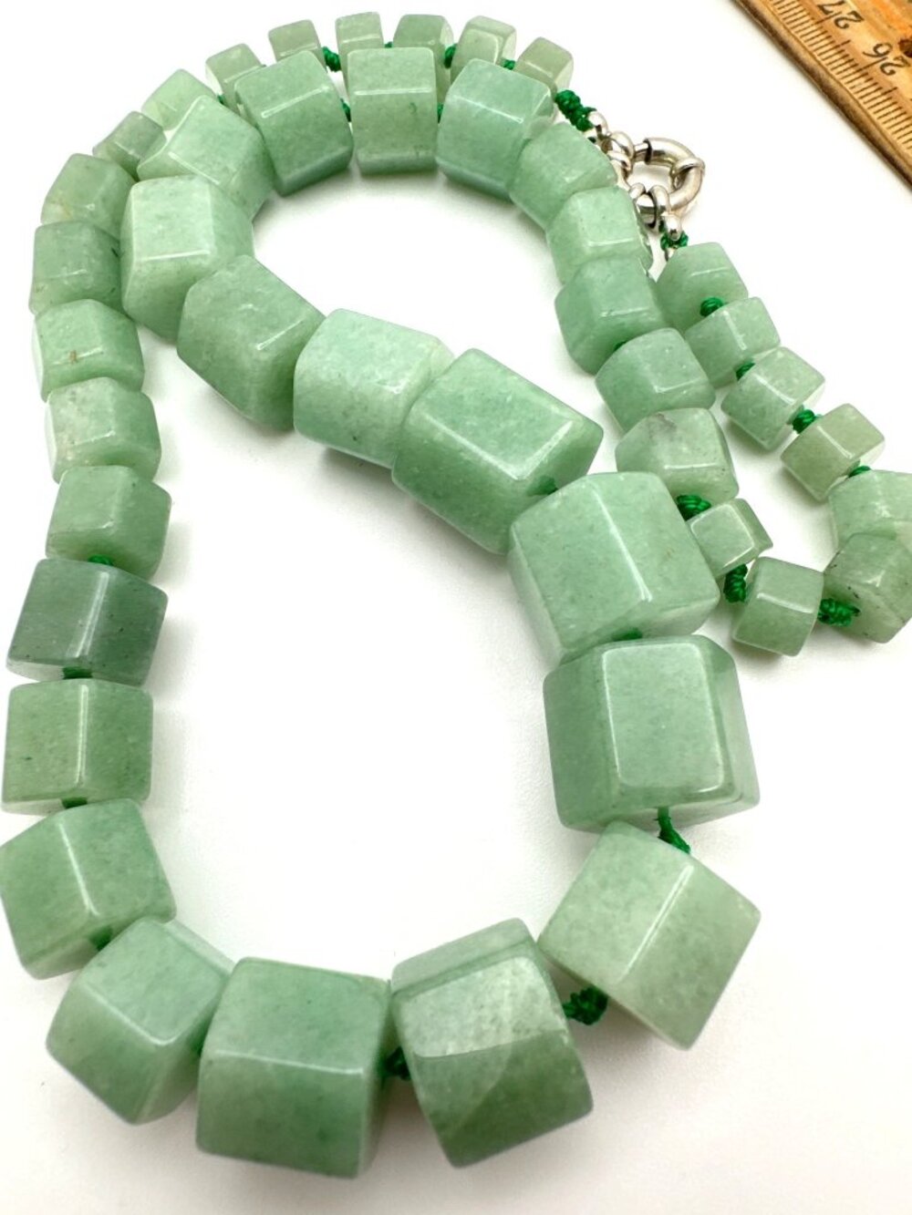 Vintage Green Jadeite Necklace Polished Gemstone Hexagon Beads Double Knotted - Picture 3 of 9